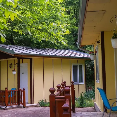 Welcoming Bungalow In Petrich Gæstehus
