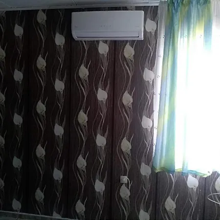 Welcoming Bungalow In Petrich Kamena