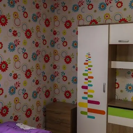 Welcoming Bungalow In Petrich Kamena